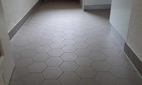 Küche mit Hexagon Fliessen